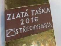 Okno do dachów płaskich typu F zwyciezcą konkursu Złota dachówka 2016 na targach w Czechach